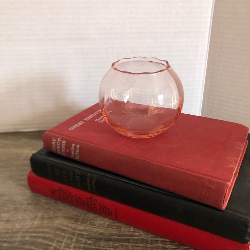 Vtg Pink Optic Swirl Bud Vase